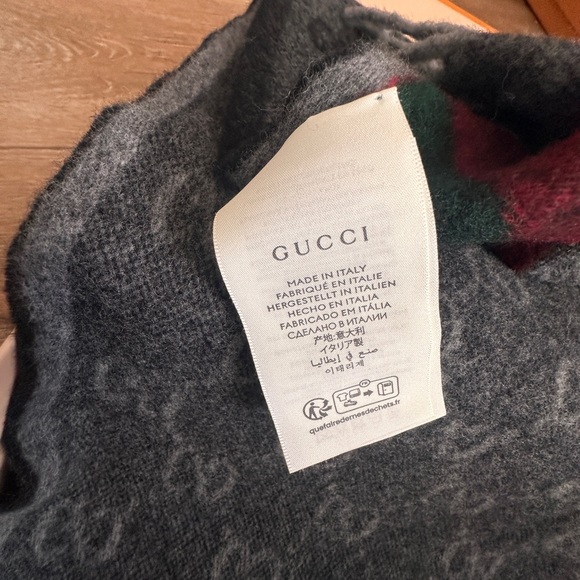 Gucci Gray and Green-Red Striped Scarf - Picture 7 of 10
